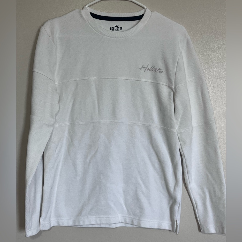Hollister Men’s White Long-Sleeved Crewneck, Size S